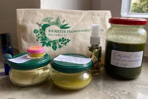 Fortbildung - Rindenmedizin - die Apotheke der Knochen­richter, Holzknechte und Hebammen