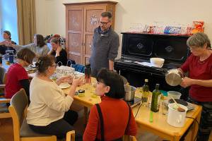 Fortbildung - Rindenmedizin - die Apotheke der Knochen­richter, Holzknechte und Hebammen