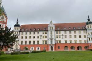 Fortbildung - Rindenmedizin - die Apotheke der Knochen­richter, Holzknechte und Hebammen