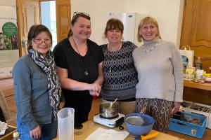 Fortbildung - Rindenmedizin - die Apotheke der Knochen­richter, Holzknechte und Hebammen